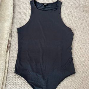 Express Bodysuit, body contour